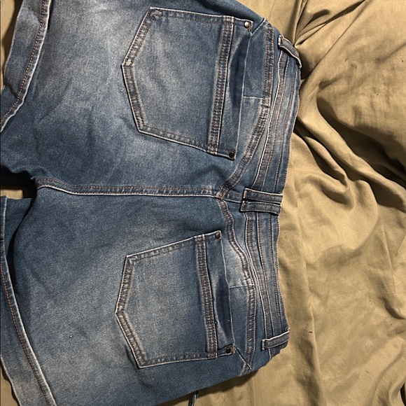 FLAMINGO 🦩 Denim Shorts in Faded Blue - Picture 3 of 4